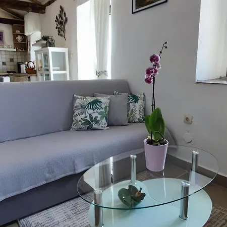 Ema 2 Apartment *